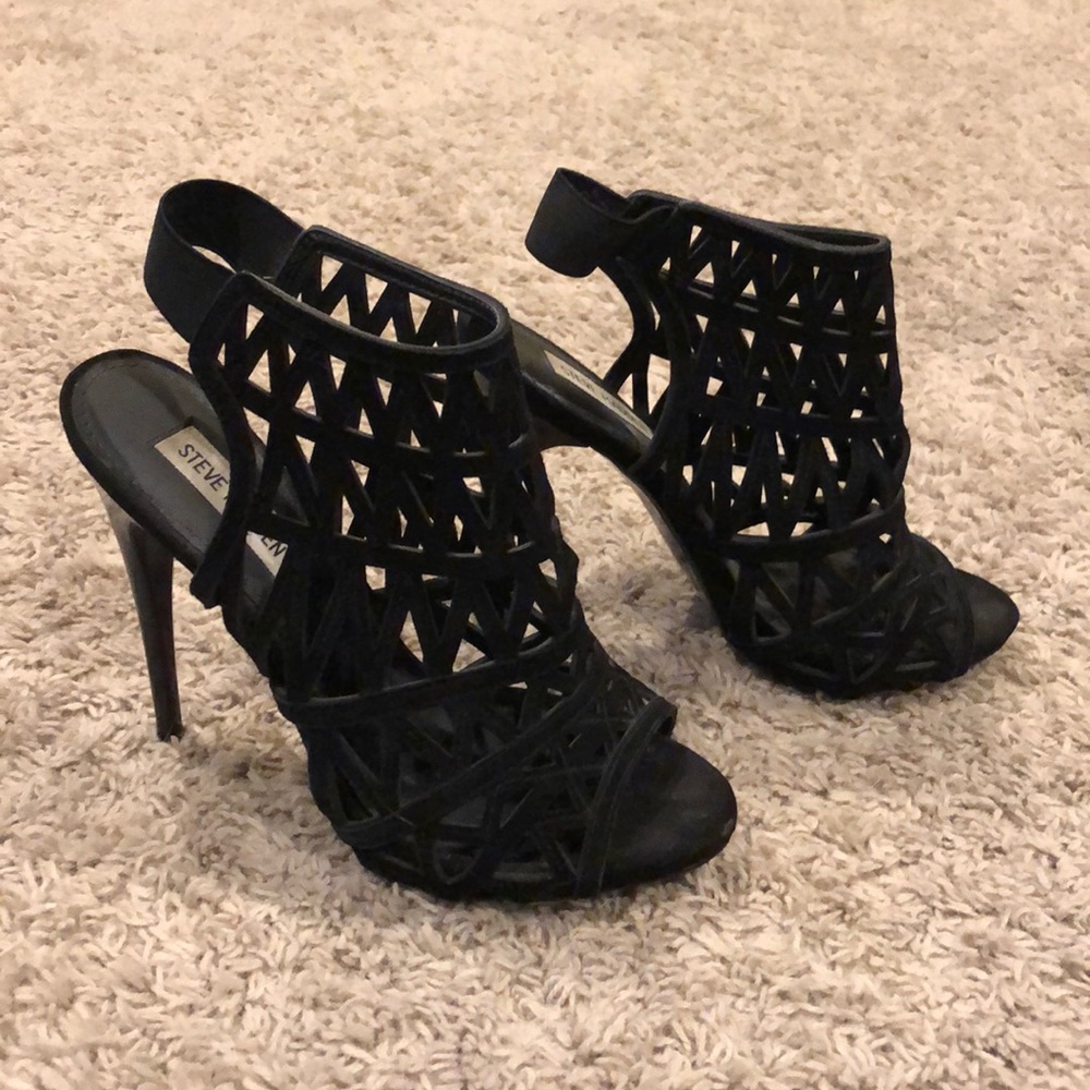 Steve Madden black stilettos! 👠